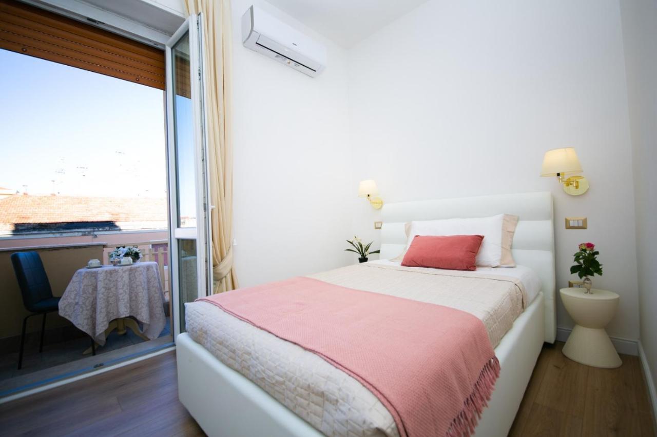 Viale Italia Boutique Rooms サッサリ エクステリア 写真